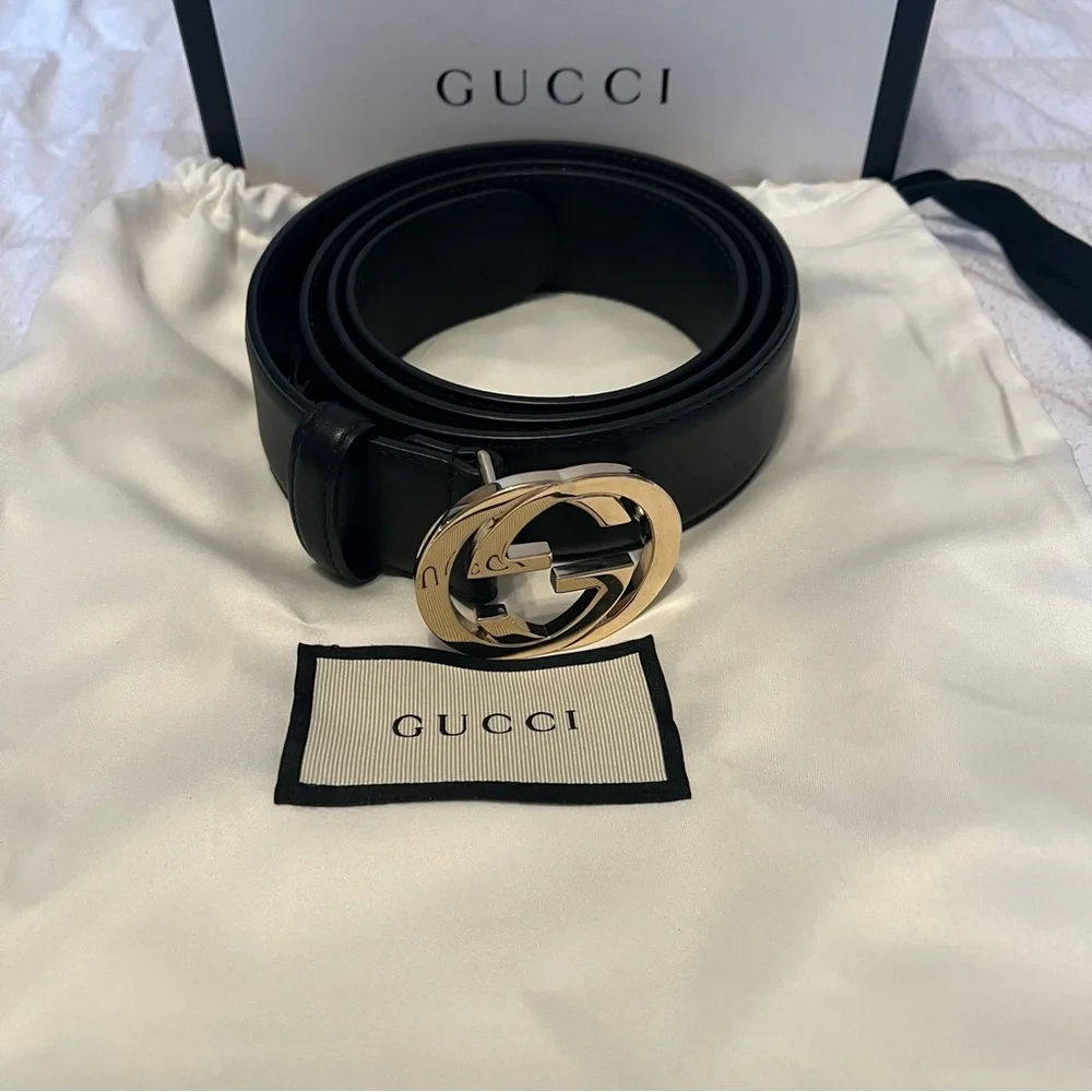 Gucci Gold Buckle Size 8/10 Black Belt with Dust Bag and Box - Picture 2 of 5